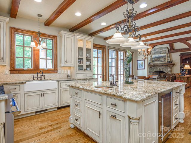 176 Valley Springs Road, Asheville, NC 28803