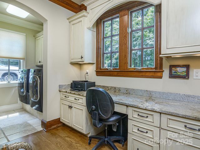 176 Valley Springs Road, Asheville, NC 28803