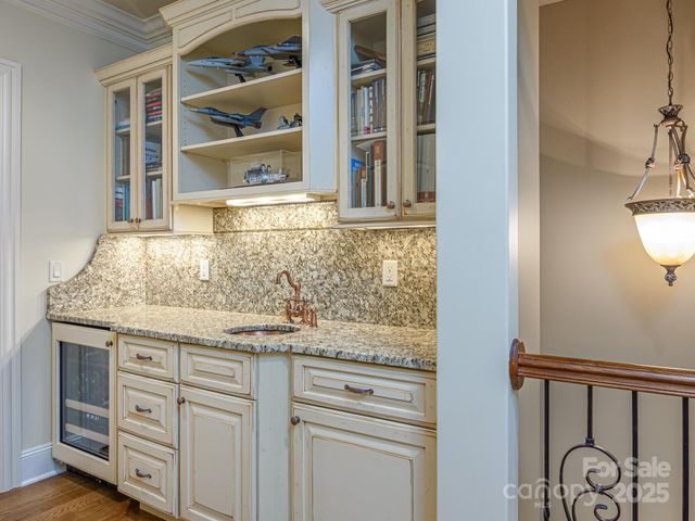 176 Valley Springs Road, Asheville, NC 28803