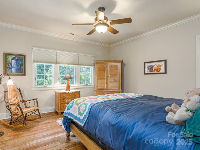 176 Valley Springs Road, Asheville, NC 28803