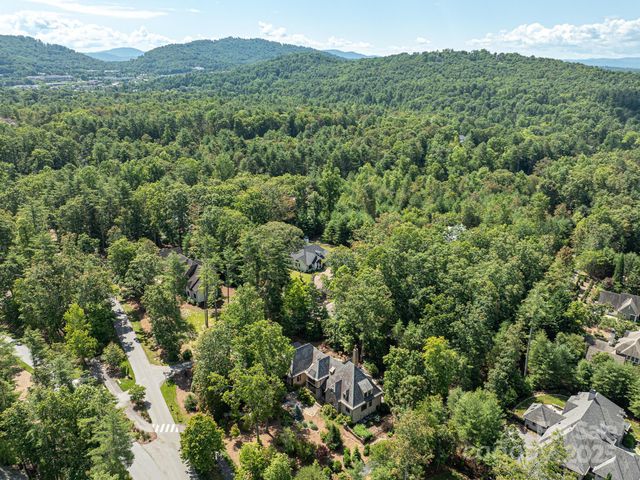 176 Valley Springs Road, Asheville, NC 28803