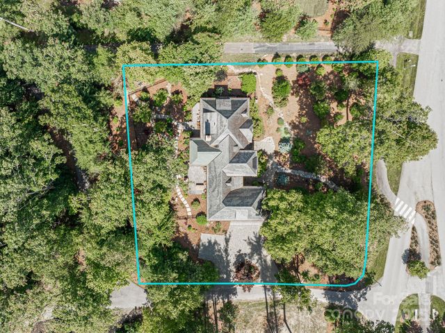 176 Valley Springs Road, Asheville, NC 28803
