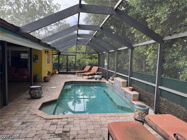 780 Fountainhead LN, Naples, FL 34103