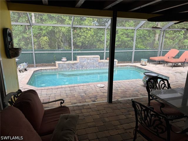 780 Fountainhead LN, Naples, FL 34103