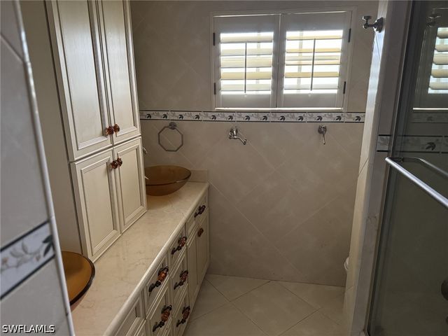 780 Fountainhead LN, Naples, FL 34103
