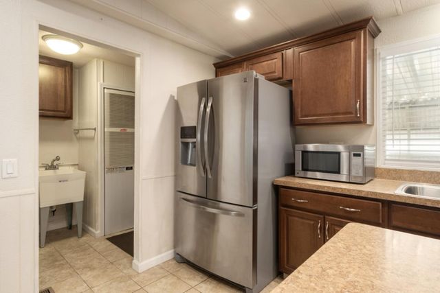 371 Bethel Avenue # 51 SP 51, Sanger, CA 93657