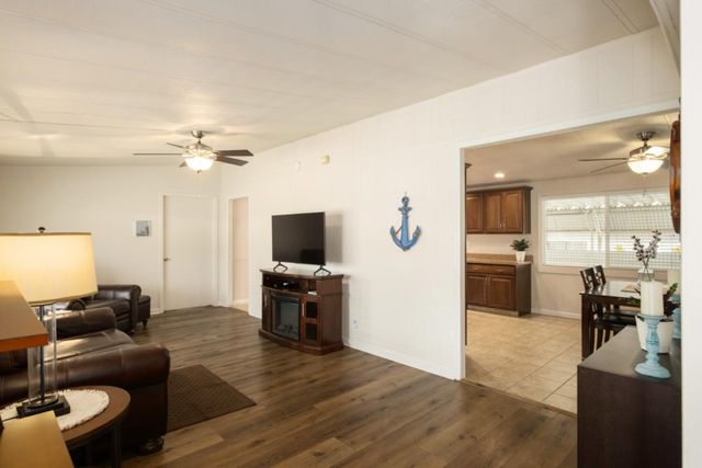 371 Bethel Avenue # 51 SP 51, Sanger, CA 93657