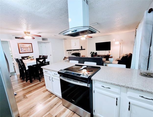 5828 Sidewinder Trail, Fort Worth, TX 76131
