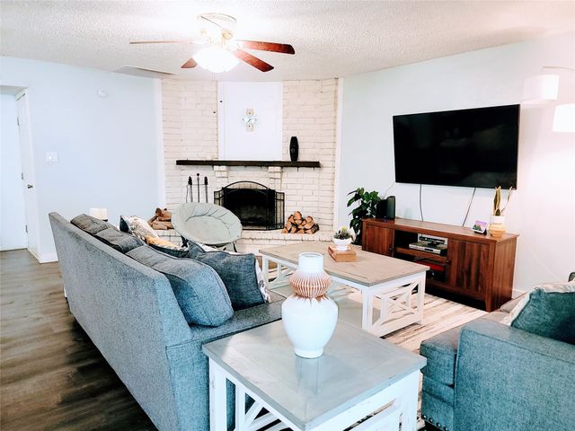 5828 Sidewinder Trail, Fort Worth, TX 76131