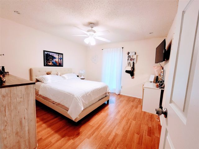 5828 Sidewinder Trail, Fort Worth, TX 76131