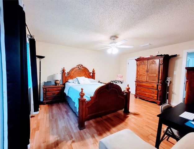 5828 Sidewinder Trail, Fort Worth, TX 76131