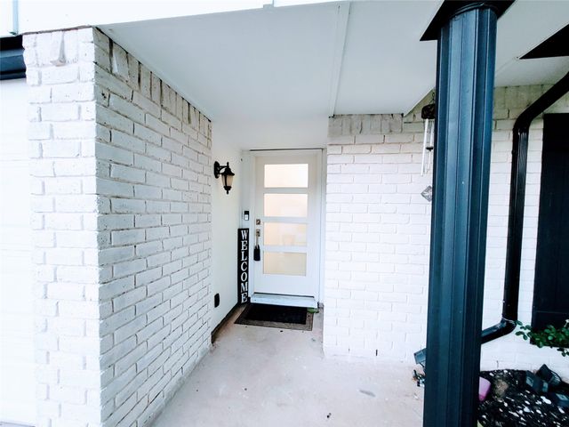 5828 Sidewinder Trail, Fort Worth, TX 76131