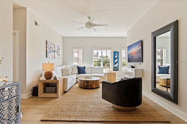 200 4TH AVENUE S 321, St Petersburg, FL 33701