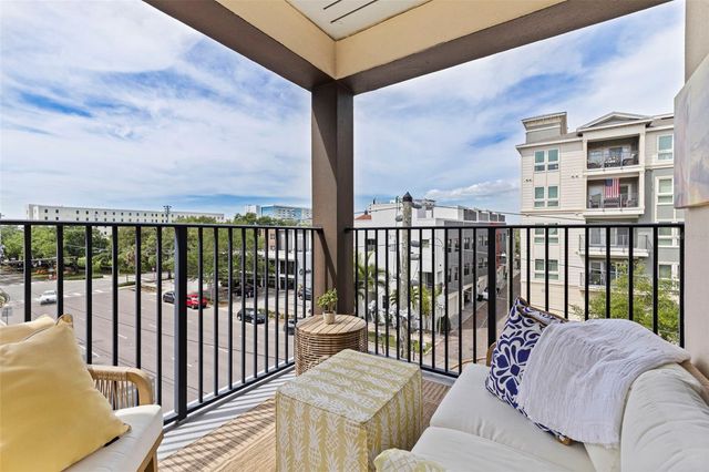 200 4TH AVENUE S 321, St Petersburg, FL 33701