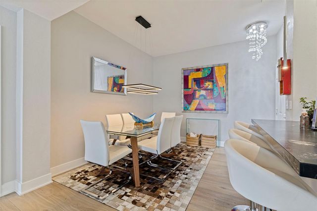 200 4TH AVENUE S 321, St Petersburg, FL 33701