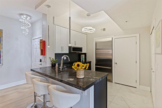 200 4TH AVENUE S 321, St Petersburg, FL 33701