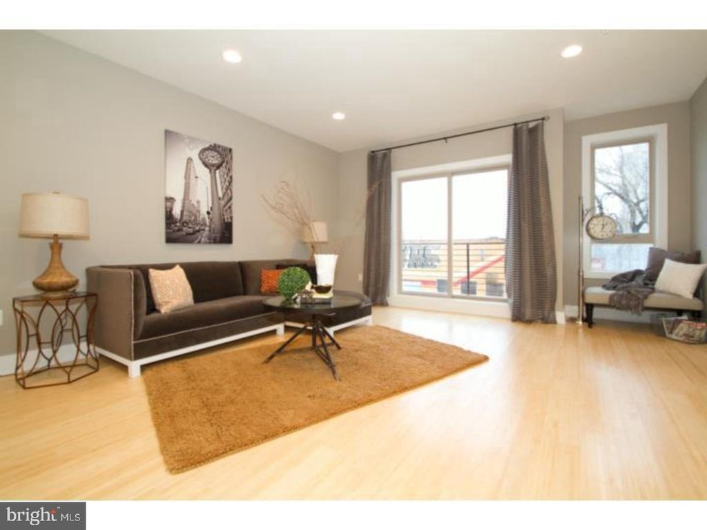 912 N FRONT ST, PHILADELPHIA, PA 19123 — photo 2