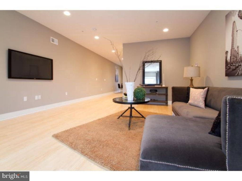 912 N FRONT ST, PHILADELPHIA, PA 19123 — photo 3