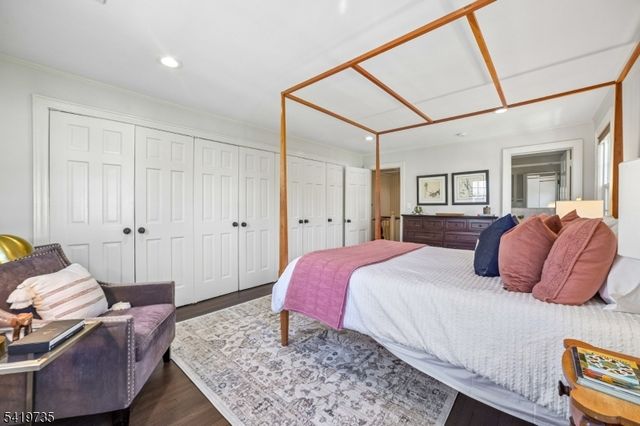 11 HAWTHORNE ROAD, Millburn Twp., NJ 07078