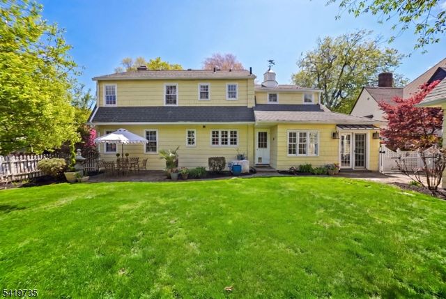 11 HAWTHORNE ROAD, Millburn Twp., NJ 07078