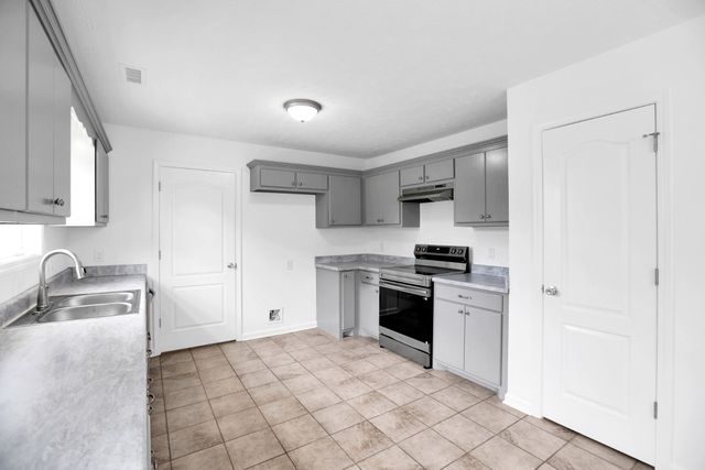 307 Shadow Dr, Shelbyville, TN 37160