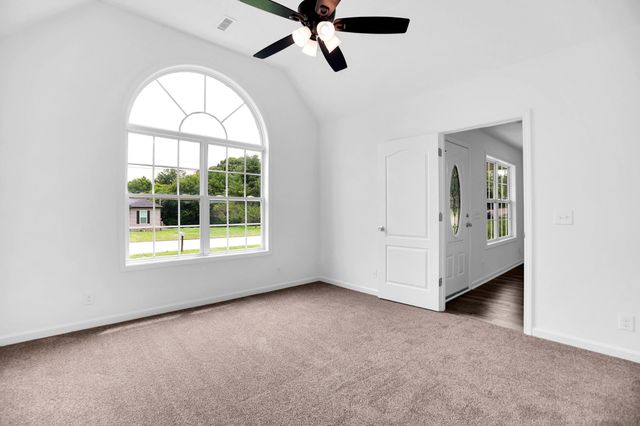 307 Shadow Dr, Shelbyville, TN 37160