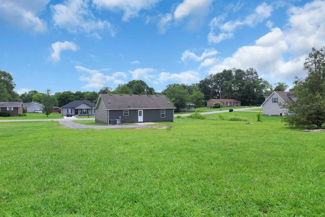 307 Shadow Dr, Shelbyville, TN 37160