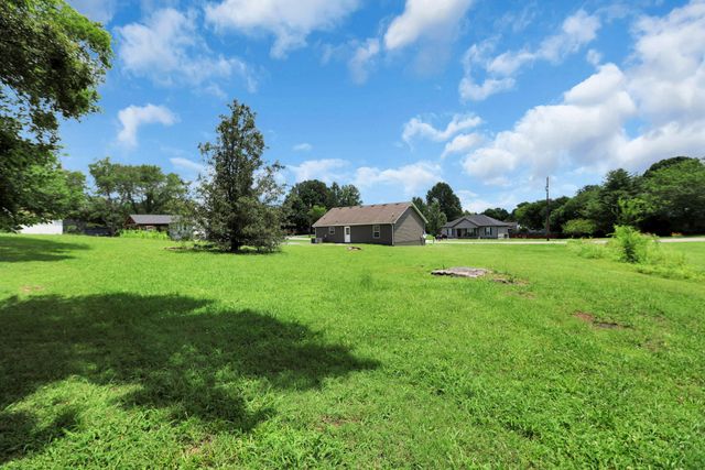 307 Shadow Dr, Shelbyville, TN 37160
