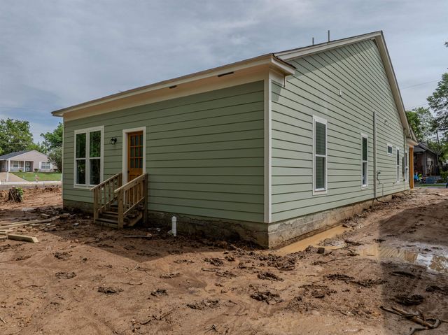 1061 SHAW PL, Memphis, TN 38126