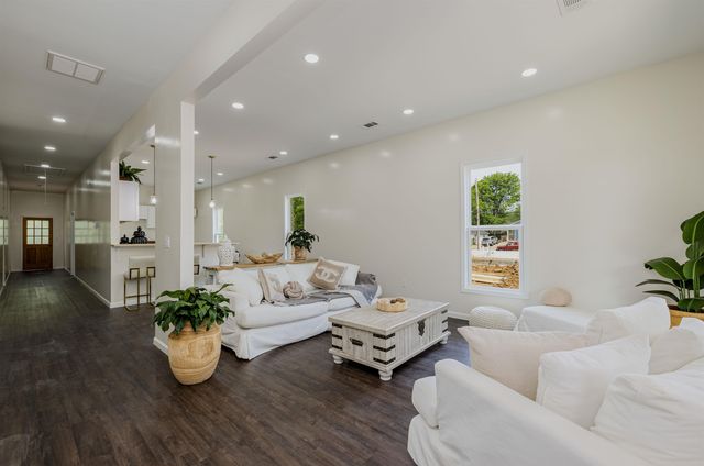 1061 SHAW PL, Memphis, TN 38126