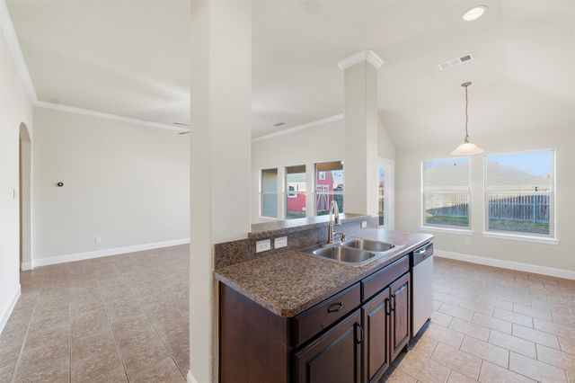 207 Commonwealth Circle, Waxahachie, TX 75165