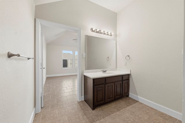 207 Commonwealth Circle, Waxahachie, TX 75165