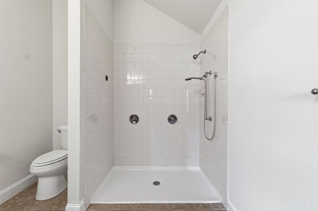 207 Commonwealth Circle, Waxahachie, TX 75165