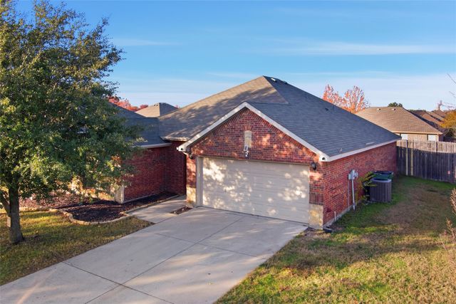 207 Commonwealth Circle, Waxahachie, TX 75165