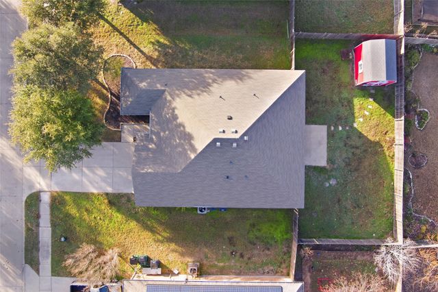 207 Commonwealth Circle, Waxahachie, TX 75165