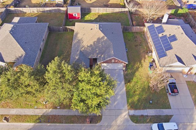 207 Commonwealth Circle, Waxahachie, TX 75165