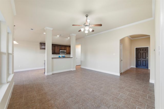 207 Commonwealth Circle, Waxahachie, TX 75165