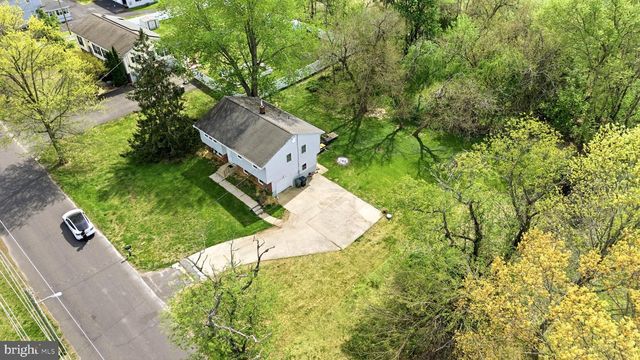 327 SYKESVILLE RD, Williamstown, NJ 08094