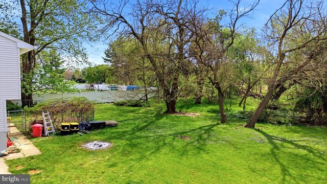 327 SYKESVILLE RD, Williamstown, NJ 08094