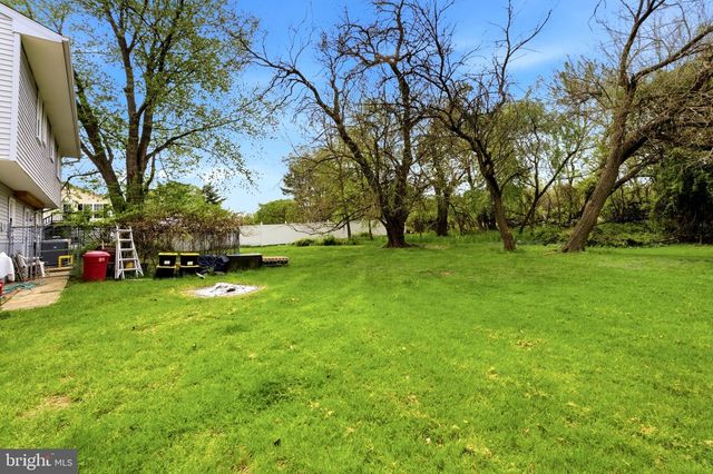 327 SYKESVILLE RD, Williamstown, NJ 08094