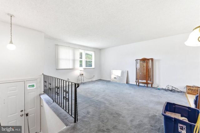 327 SYKESVILLE RD, Williamstown, NJ 08094