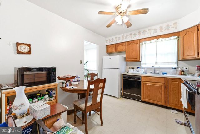 327 SYKESVILLE RD, Williamstown, NJ 08094