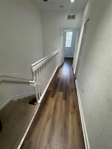 669 NW 42nd Ave, Plantation, FL 33317