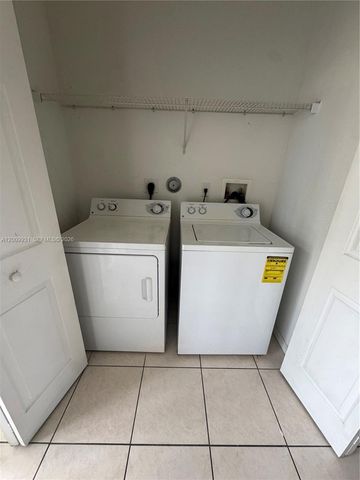 669 NW 42nd Ave, Plantation, FL 33317