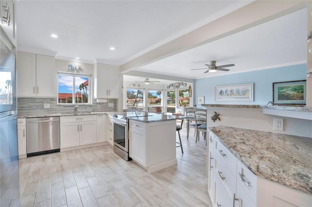 9519 AZURE COVE, Bradenton, FL 34210