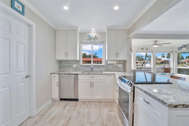 9519 AZURE COVE, Bradenton, FL 34210