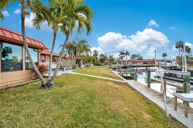 9519 AZURE COVE, Bradenton, FL 34210