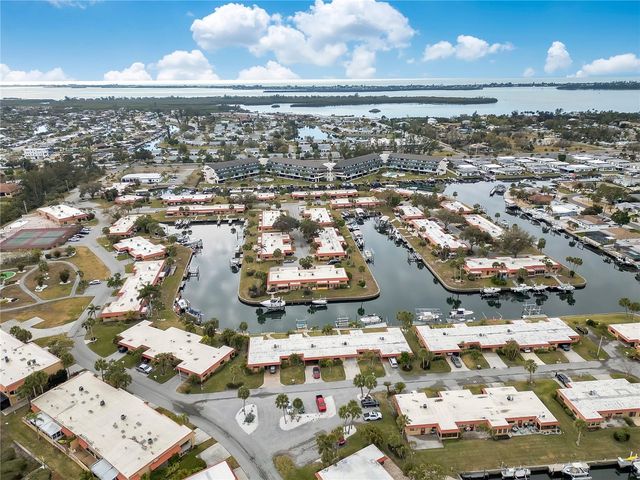 9519 AZURE COVE, Bradenton, FL 34210