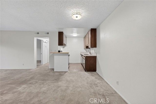 576 N Bellflower 101, Long Beach, CA 90814