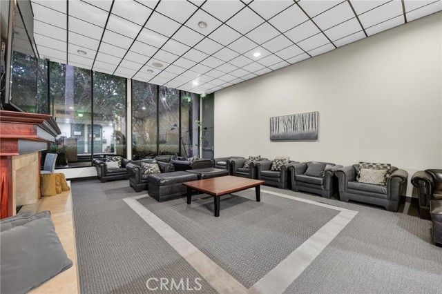 576 N Bellflower 101, Long Beach, CA 90814